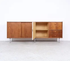 Vintage Sideboard aus Nussholz von William Watting für Fristho, 1960er