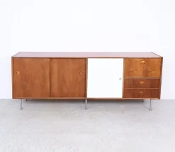 Vintage Sideboard aus Nussholz von William Watting für Fristho, 1960er