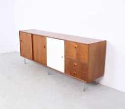 Vintage Sideboard aus Nussholz von William Watting für Fristho, 1960er