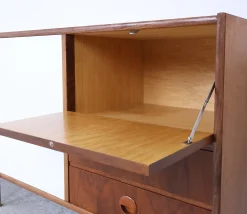 Vintage Sideboard aus Nussholz von William Watting für Fristho, 1960er