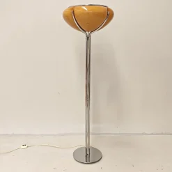 Vintage Space Age Stehlampe von Gae Aulenti für Guzzini, 1970er