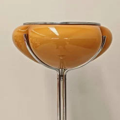 Vintage Space Age Stehlampe von Gae Aulenti für Guzzini, 1970er