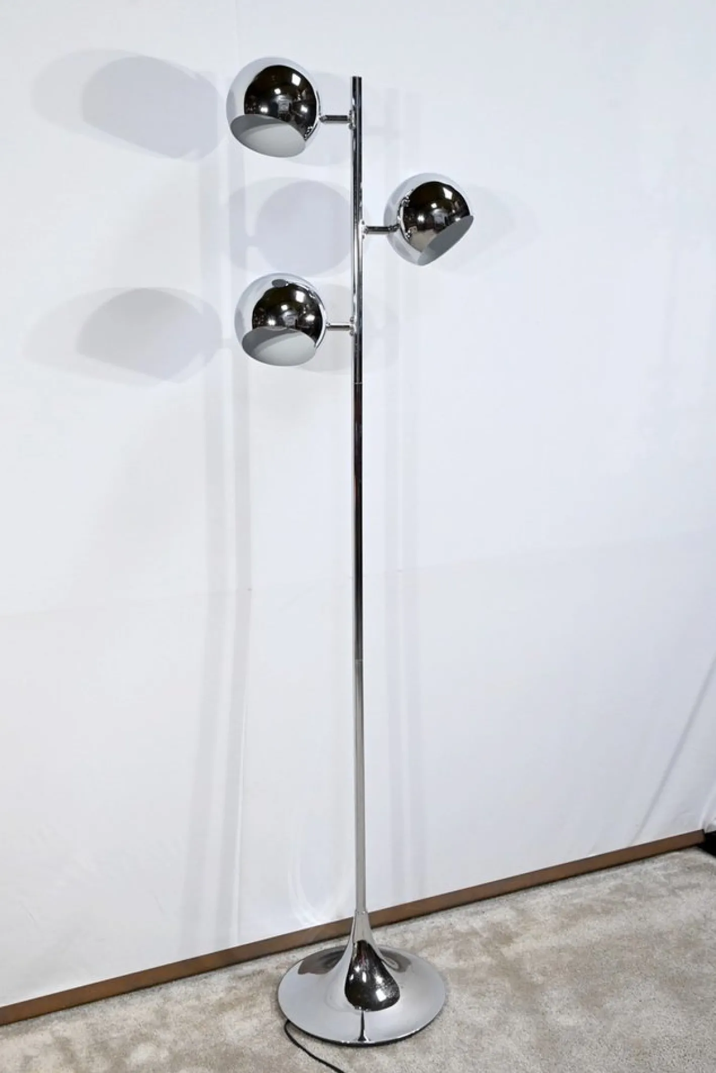 Vintage Stehlampe aus verchromtem Metall, 1970