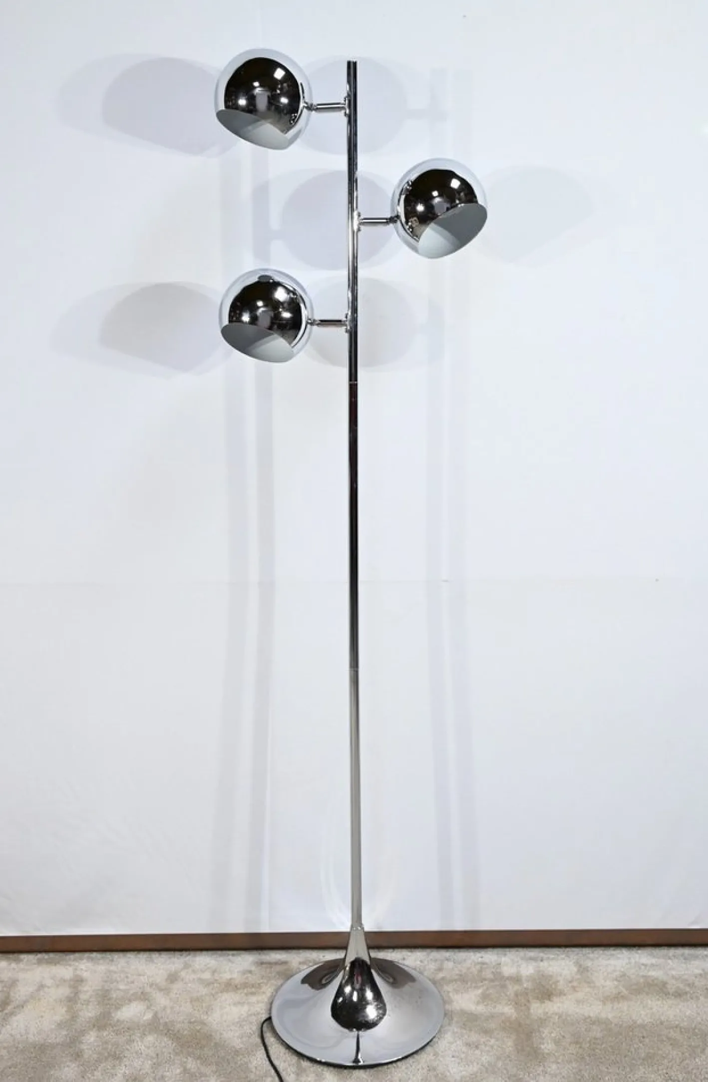 Vintage Stehlampe aus verchromtem Metall, 1970