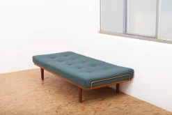 Vintage Tagesbett mit Gestell aus Teak von Hans J. Wegner für Getama, 1956