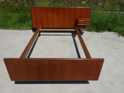 Vintage Teak Bett mit integriertem Nachttisch, 1960er