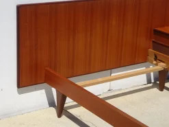 Vintage Teak Bett mit integriertem Nachttisch, 1960er