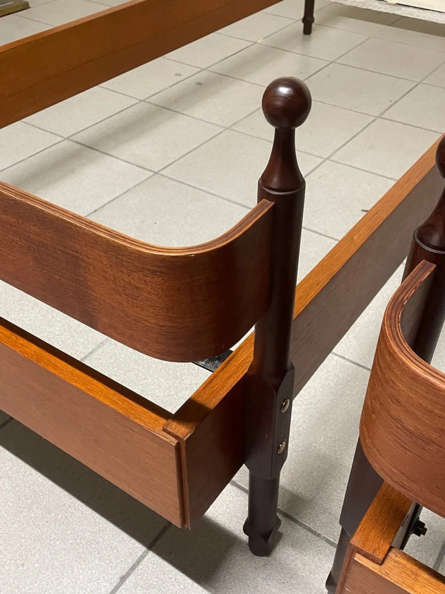 Vintage Teak Einzelbetten von Fratelli Proserpio, 1960er, 2er Set