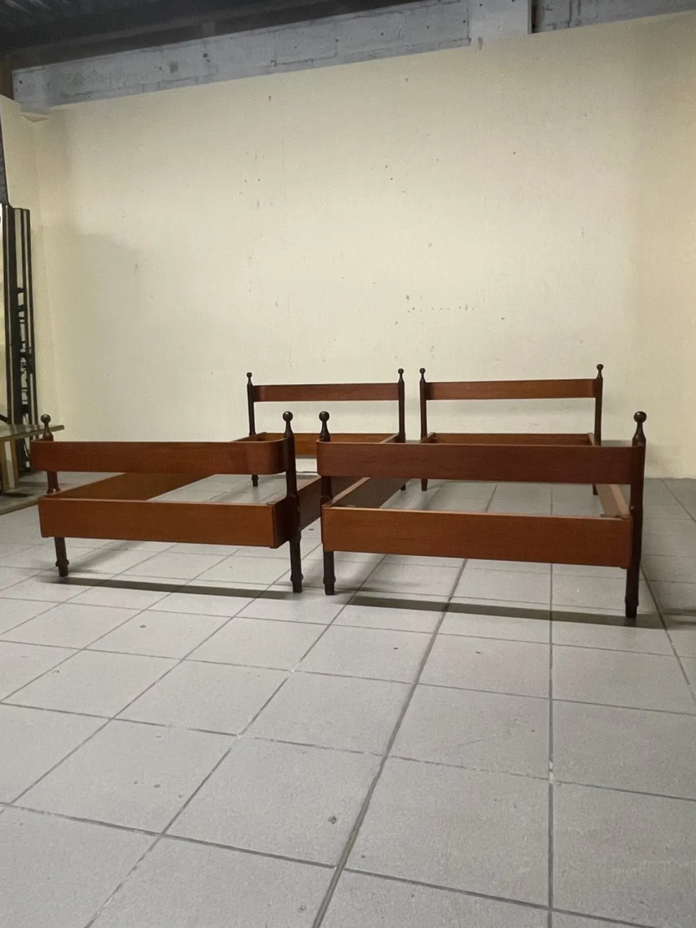 Vintage Teak Einzelbetten von Fratelli Proserpio, 1960er, 2er Set