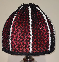 Vintage Tischlampe mit Glasfuß und paillettenförmigem Schirm von Lamplove, 1970er