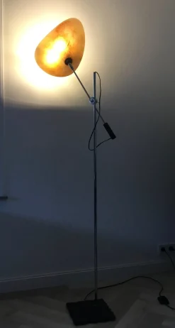 Vintage Utrecht Stehlampe von Queens Gallery, 1975