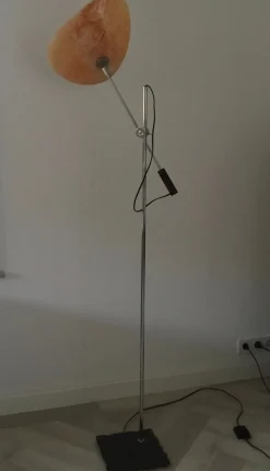 Vintage Utrecht Stehlampe von Queens Gallery, 1975