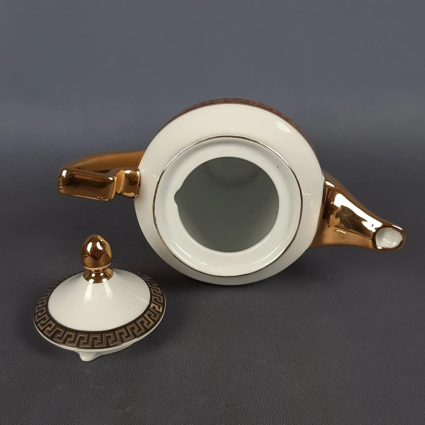 Vintage Versailles Porzellanservice Teekanne, Milchkanne & Tablett in Weiß, Gold & Rot, 3er Set