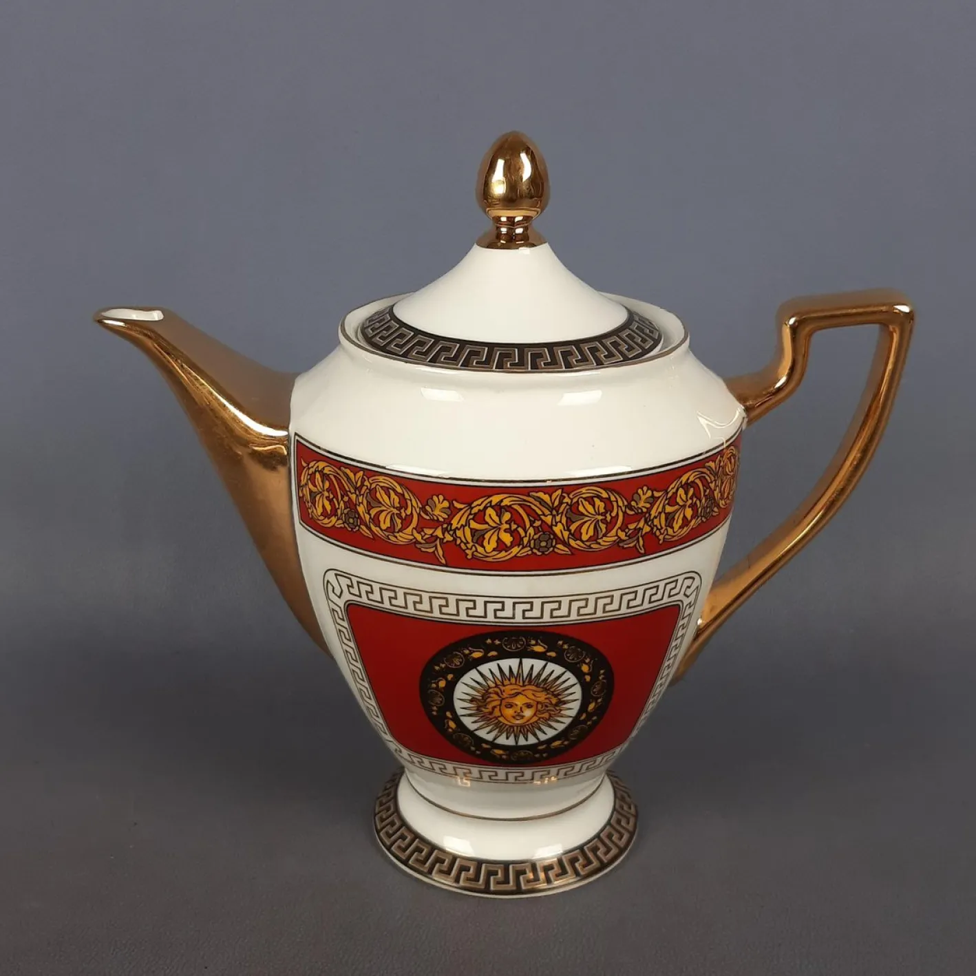 Vintage Versailles Porzellanservice Teekanne, Milchkanne & Tablett in Weiß, Gold & Rot, 3er Set