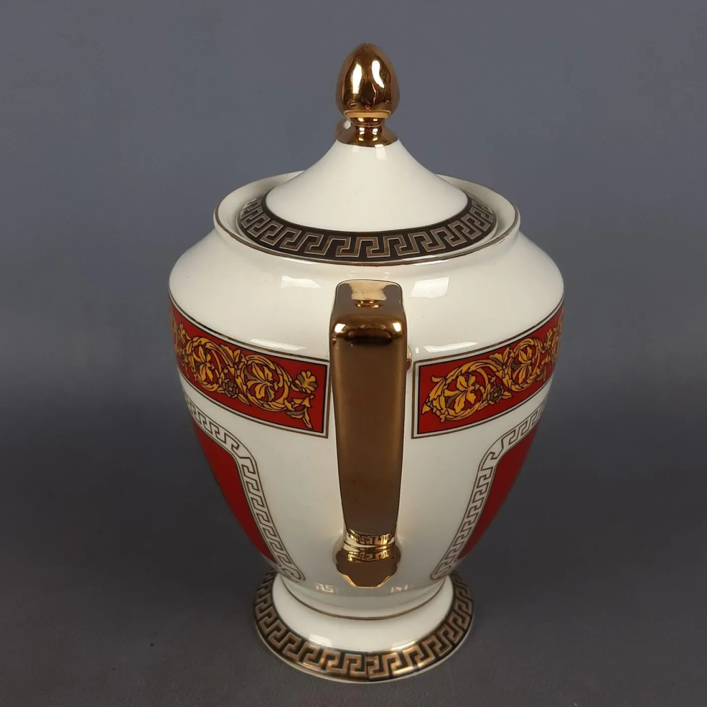 Vintage Versailles Porzellanservice Teekanne, Milchkanne & Tablett in Weiß, Gold & Rot, 3er Set