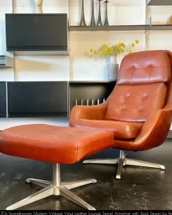 Vintage Vinyl Leder Lounge Drehsessel & Fußhocker in Cognac Braun, 1970er, 2er Set