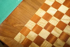Vintage Walnuss & Seidenholz Spieltisch