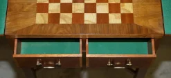 Vintage Walnuss & Seidenholz Spieltisch