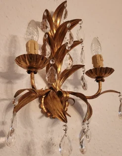 Vintage Wandlampe mit Zwei Leuchten aus Blattgold & Kristallglas, 1960er