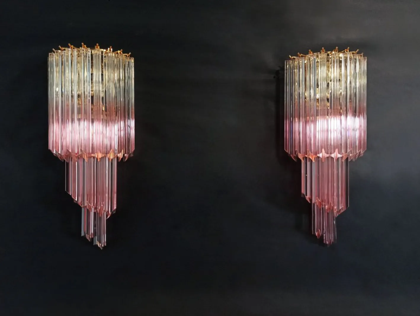 Vintage Wandleuchte aus Muranoglas mit 32 Quadriedri Transparent & Rosa Prisma, 1990er, 2er Set