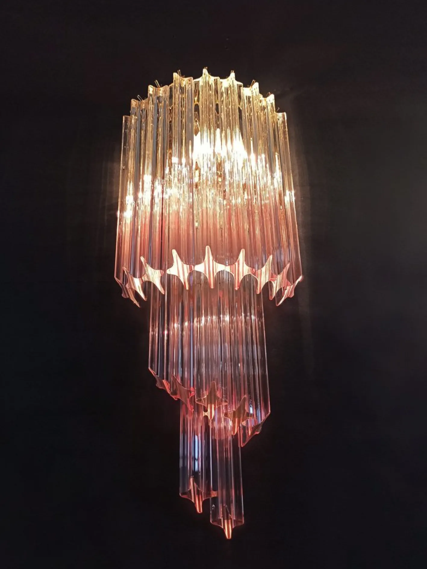 Vintage Wandleuchte aus Muranoglas mit 32 Quadriedri Transparent & Rosa Prisma, 1990er, 2er Set