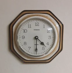 Vintage Wanduhr mit beige-braunem Keramikgehäuse von Dugena, 1980er