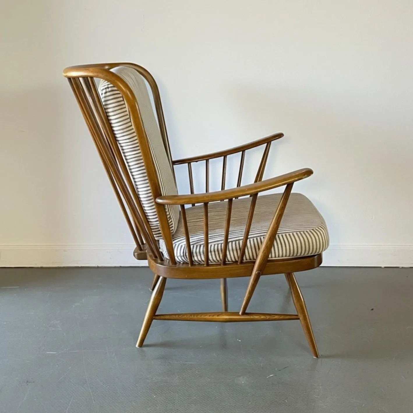 Vintage Windsor Armlehnstuhl mit Hoher Rückenlehne von Ercol