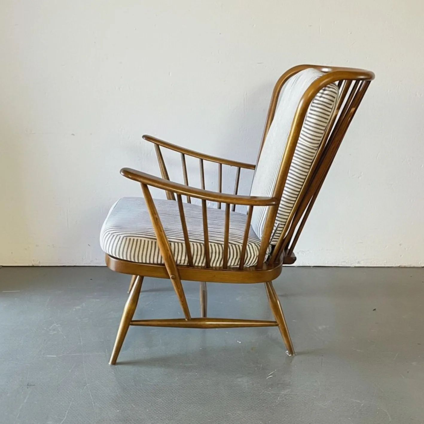 Vintage Windsor Armlehnstuhl mit Hoher Rückenlehne von Ercol