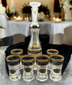 Vintage Wodka Set mit Karaffe und Sechs Verzierten Gläsern, 8 . Set