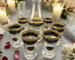 Vintage Wodka Set mit Karaffe und Sechs Verzierten Gläsern, 8 . Set
