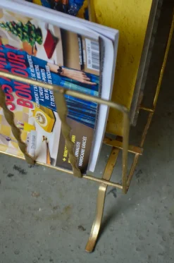 Vintage Zeitschriftenständer in Gold, 1950er
