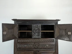 Volkskunst Buffet, 17. Jh., Auvergne, Frankreich