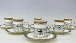 Walker & Hall zugeschriebene Kaffeetassen und Untertassen mit Silbernen Becherhaltern für Wedgwood, 1919