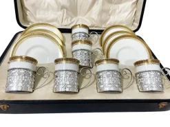 Walker & Hall zugeschriebene Kaffeetassen und Untertassen mit Silbernen Becherhaltern für Wedgwood, 1919