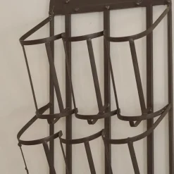Wandmontiertes Weinregal aus Metall mit Traubenrelief