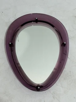 Wandspiegel mit Lila Acrylglas Rahmen im Stil von Cristal Arte, Italien, 1960er