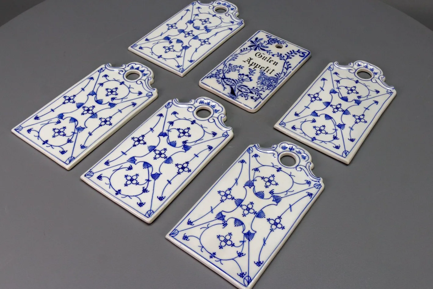 Weiß & Blaue Porzellan Frühstücksbretter, Deutschland, 1930er, 6 . Set