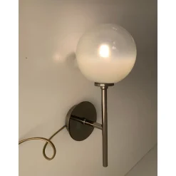 Weiße Kugel in Schwarzen Nikel Wandleuchten mit Farbverlauf, 2 . Set