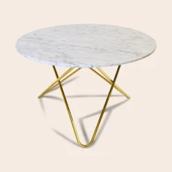 Weißer Big O Tisch aus Carrara Marmor & Messing von Oxdenmarq