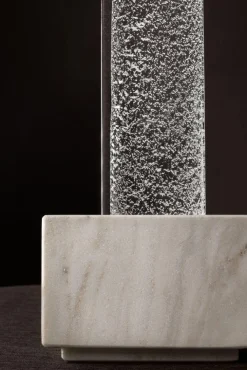 Weißer Iced Skyline Kerzenhalter von Aina Kari