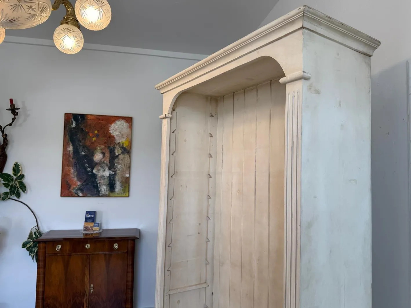 Weißes Farmhouse Bücherregal aus Kiefernholz