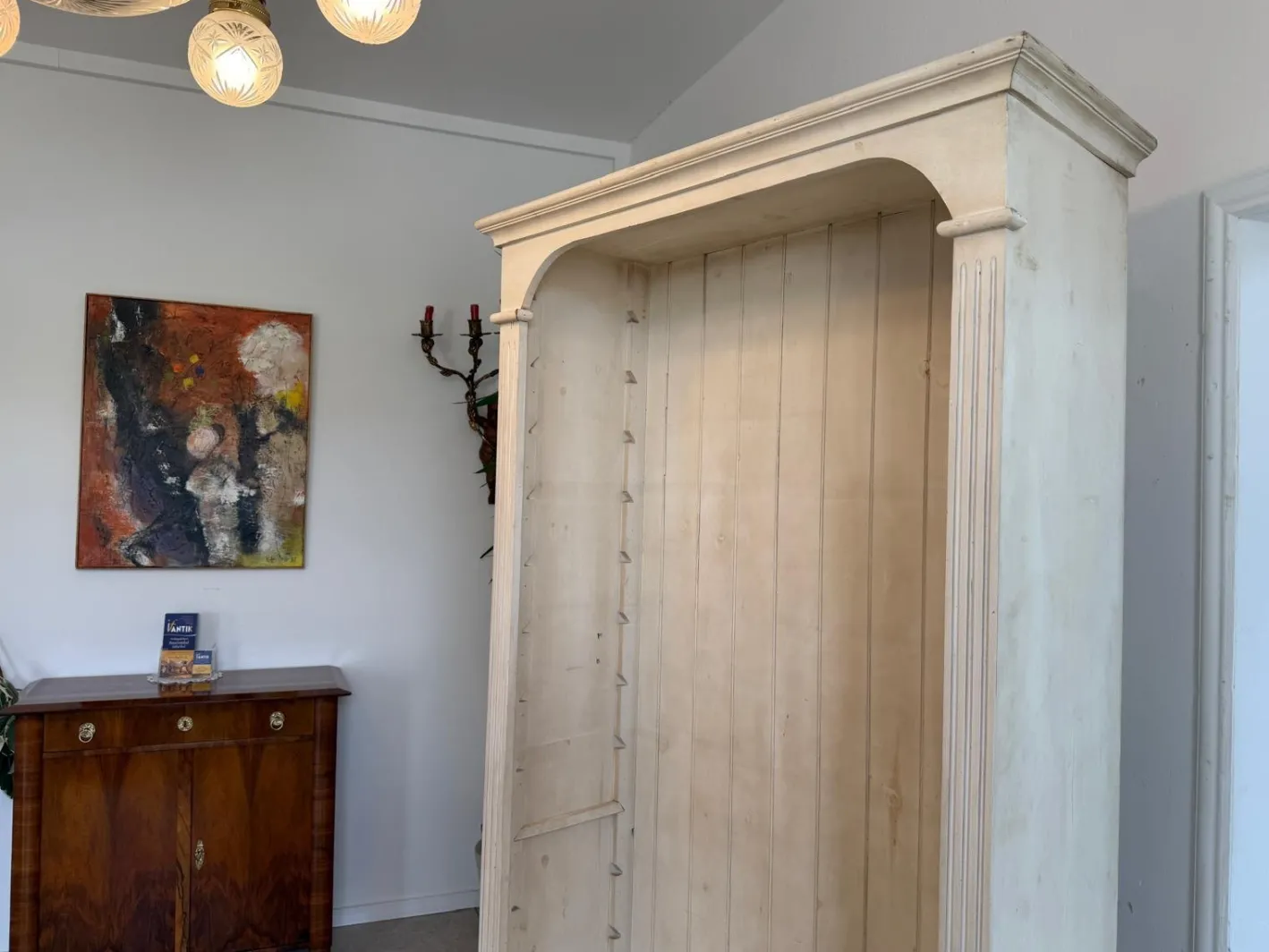 Weißes Farmhouse Bücherregal aus Kiefernholz