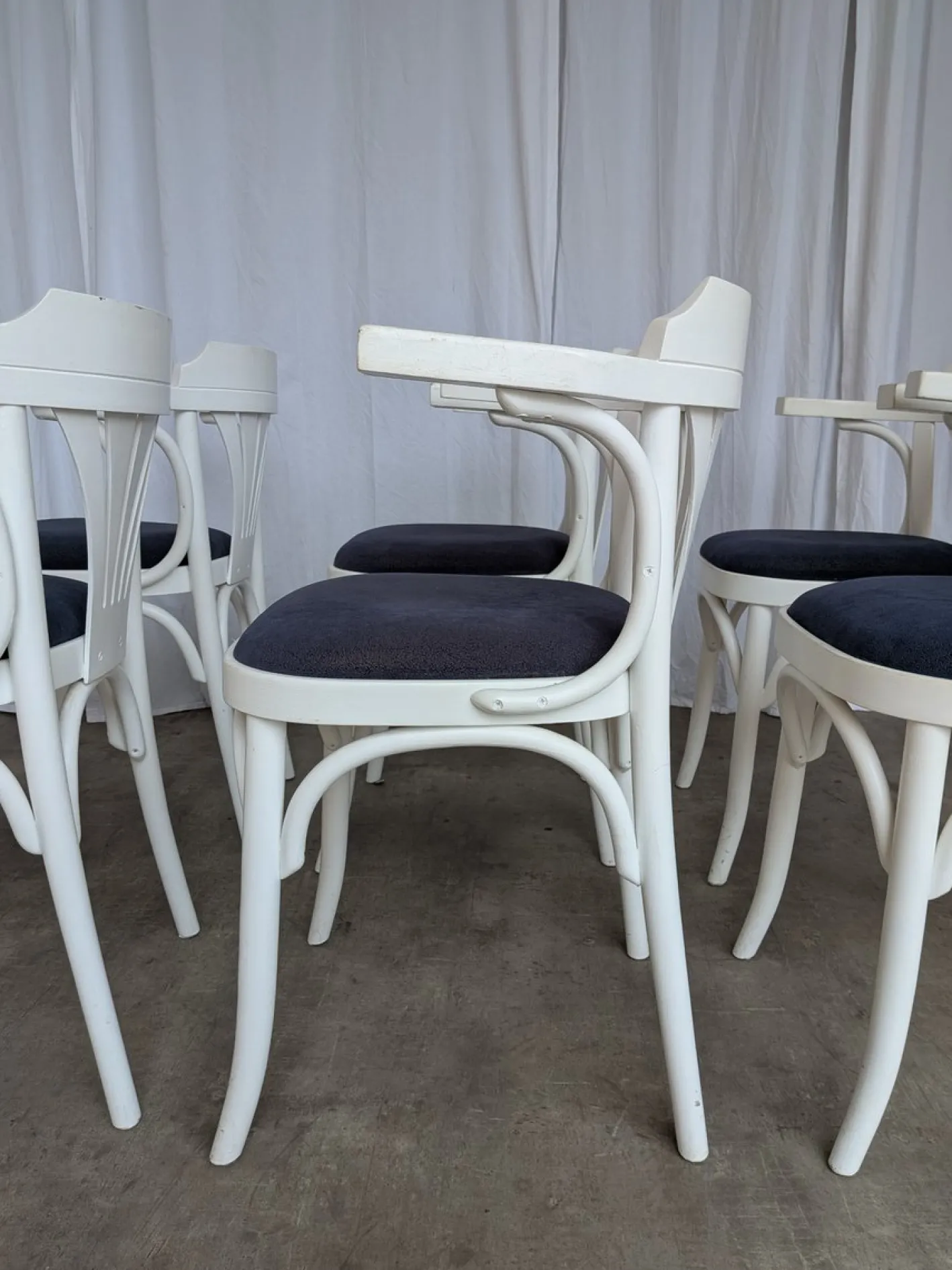 Weiße Vintage Esszimmerstühle aus Bugholz mit blauen Stoffsitzen, 1970er, 6er Set