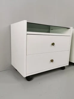 Weiß Lackierte Nachttische von Carlo de Carli für Luigi Sormani, 1960er, 2er Set