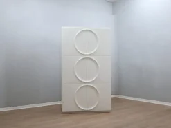 Weiß lackierter italienischer Space Age Kleiderschrank von F.lli Proserpio, 1960er