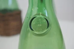 Weinkaraffe aus grünem grünem Glas, 1950er, 4er Set