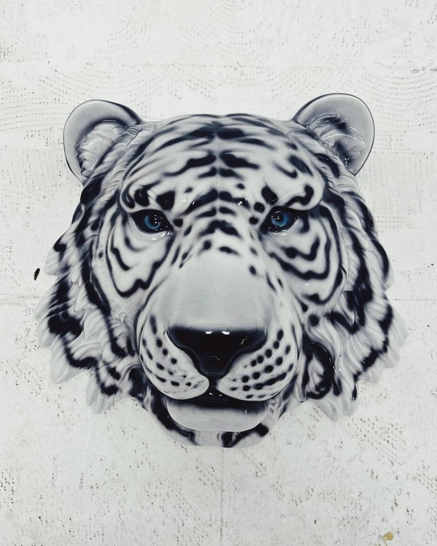 White Tiger Wandmaske von Ceramiche Boxer