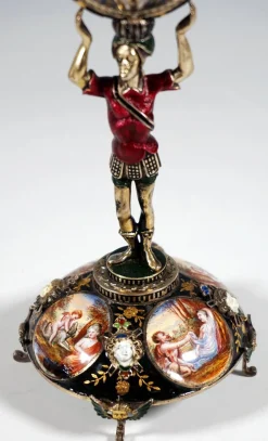 Wiener Tischuhr aus silberner Emaille, 1880