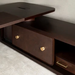 Willingdon Schreibtisch von Wood Tailors Club