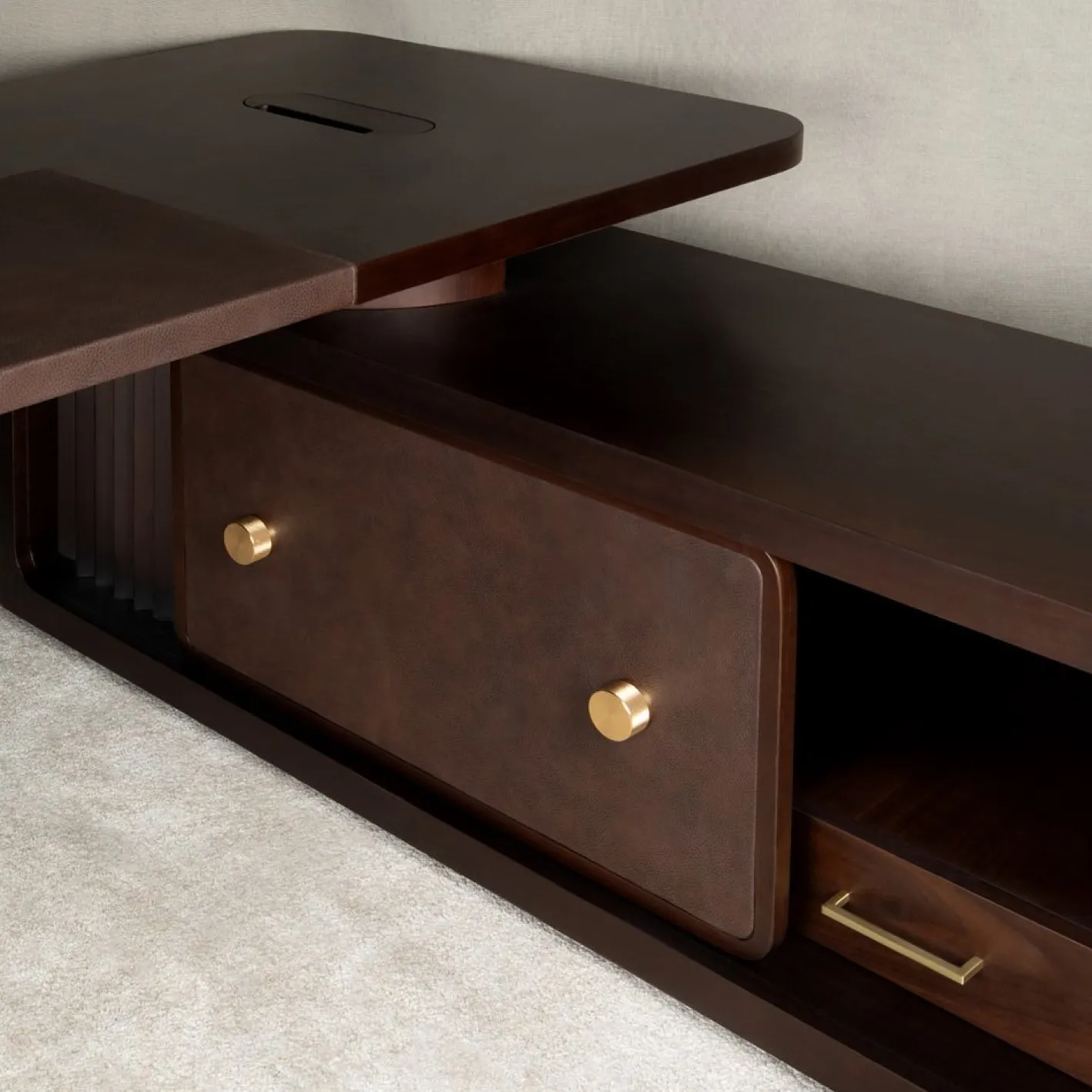 Willingdon Schreibtisch von Wood Tailors Club